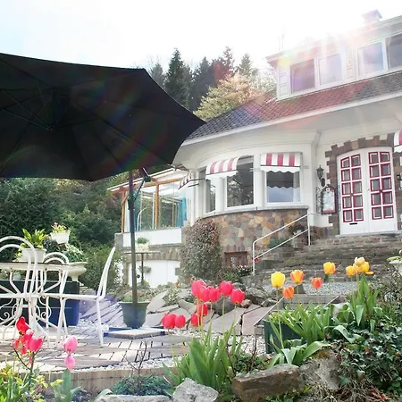 Couette-café La Source Fleurie Profondeville